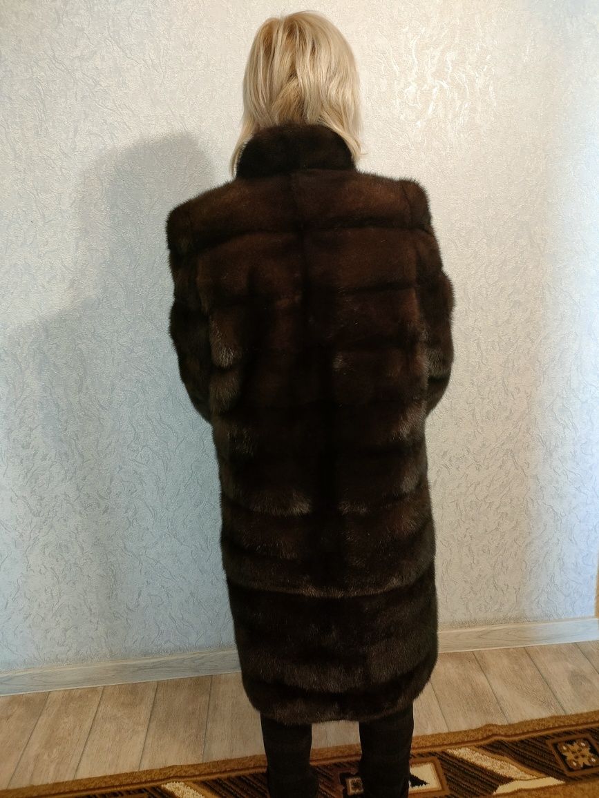 Продам норковую шубу в отличном состоянии!