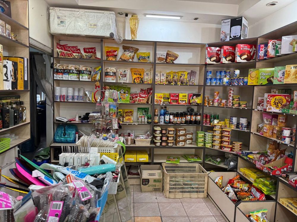 Продается мебель для магазина