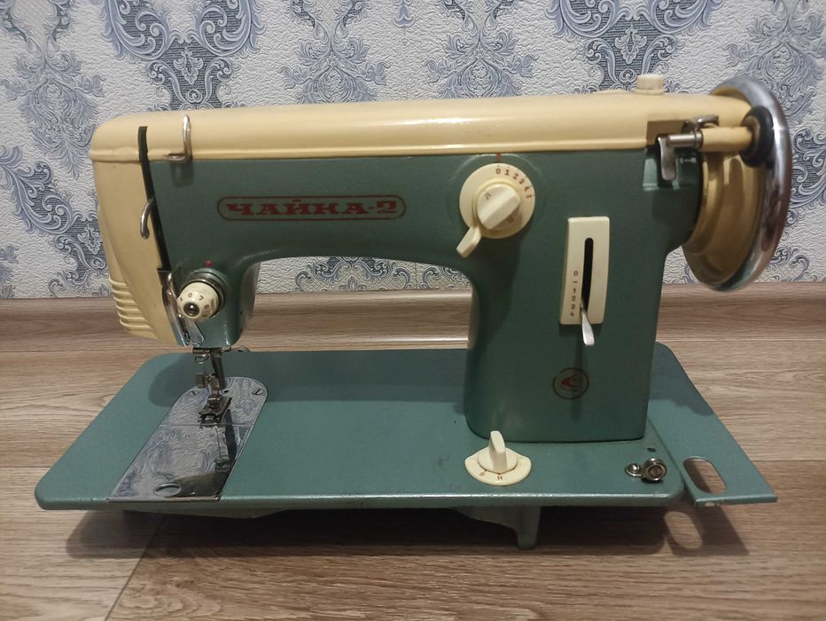 Швейная машинка Чайка-2  без тумбы