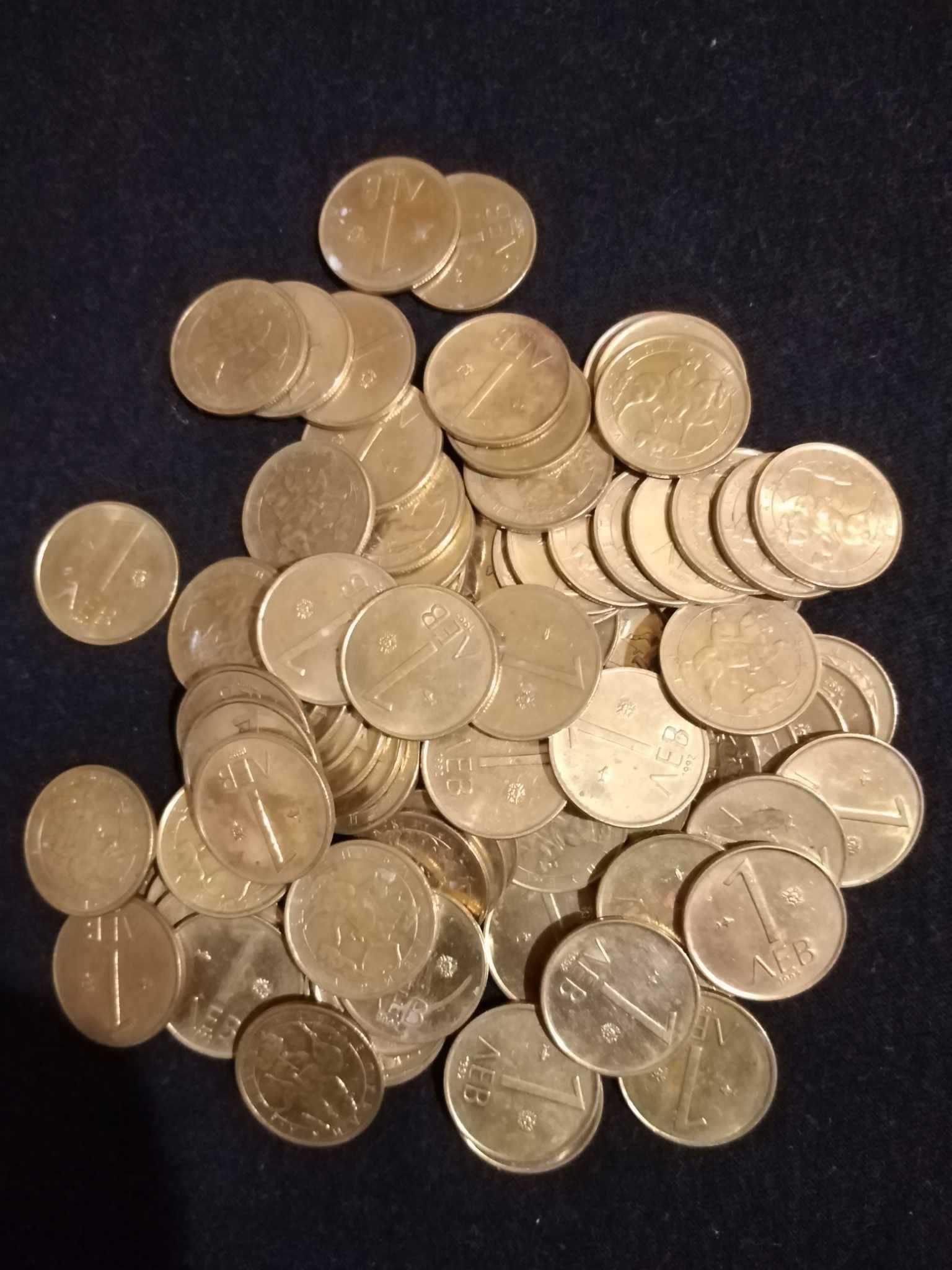 Монети от соца и Елизабет 2