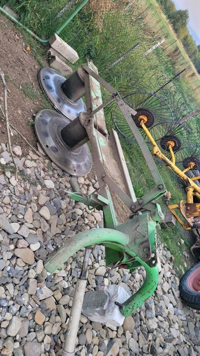 Vand cositoare Deutz Fahr 185cm mai multe detalii la telefon