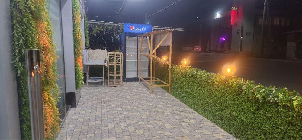 Kafe ijaraga beriladi