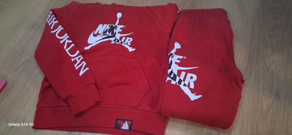 Hainute baieti marime 86