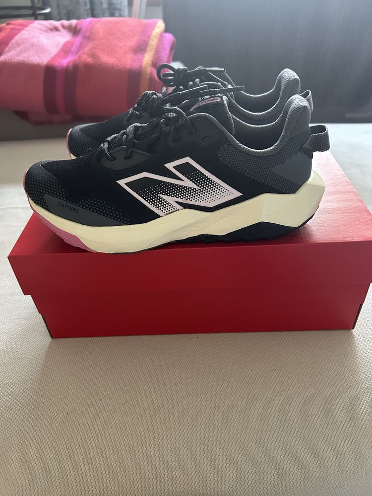 Маратонки New Balance