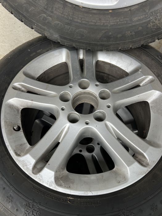 Джанти със зимни гуми за мерцедес