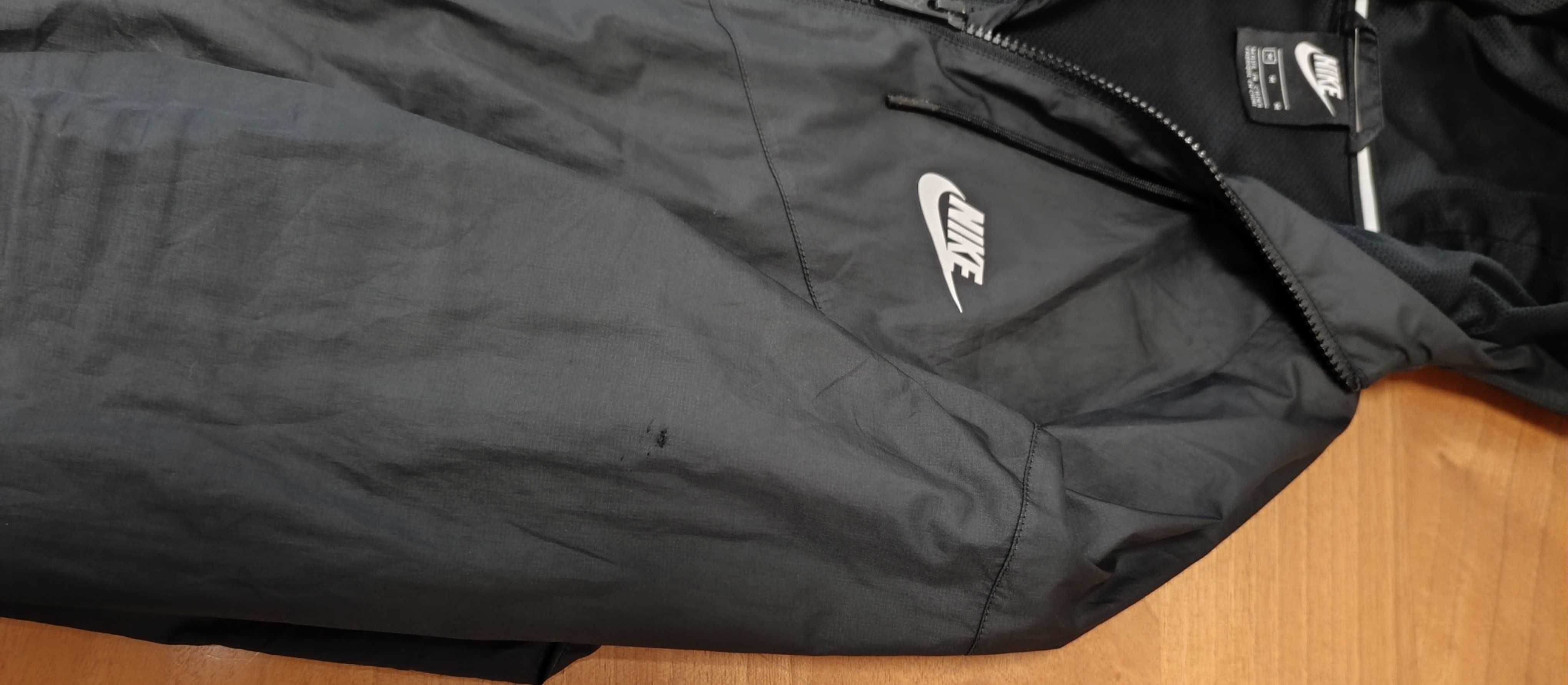Nike Sportswear Windrunner-Много Запазено