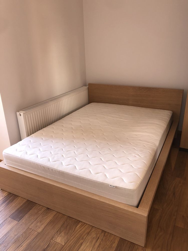 Dormitor Ikea (dulap haine + pat)