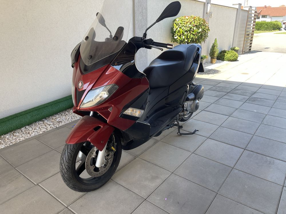 Scuter Gilera Nexus