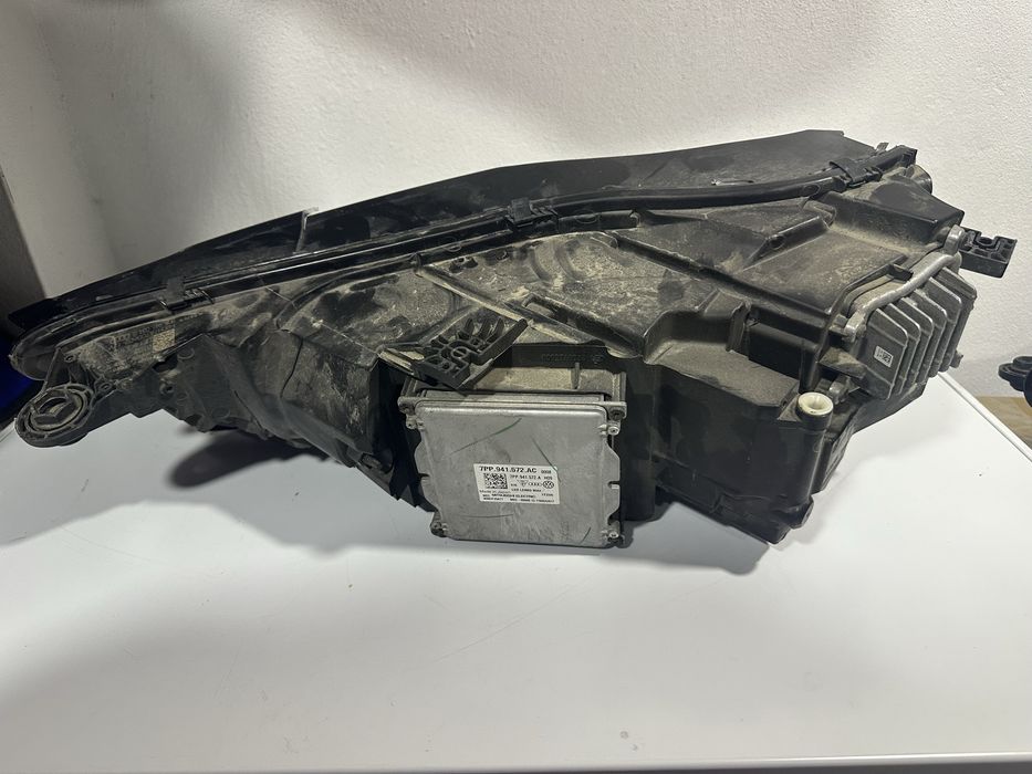 Десен фар Audi Q5 2017 - 2020 FULL LED + стъкло