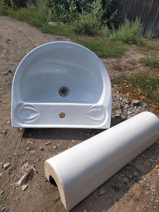 Раковина со стойкой б/у