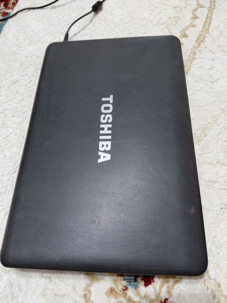 Ноутбук Toshibo!