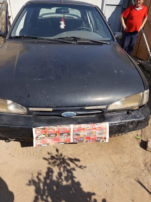 Продам машину форт модеу 1994 год