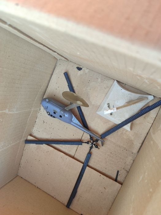 3 бр ретро детски игри и модели на самолети и хеликоптери