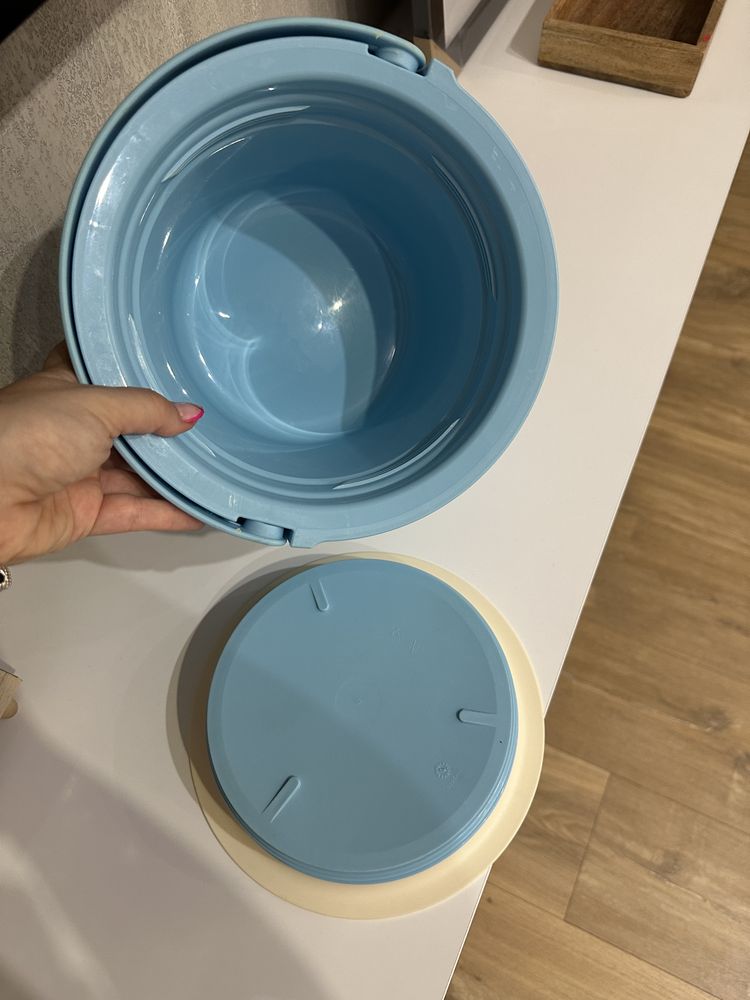 Tupperware контейнери