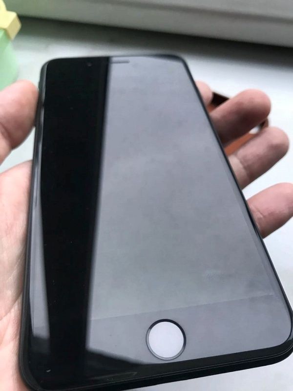 Iphone 7+ 128gb  в хорошем состоянии Айфон 7+ без сколов и трещин