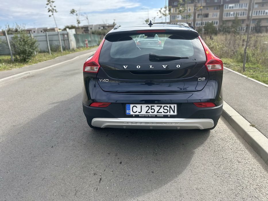 Volvo V40   *Cross Country*