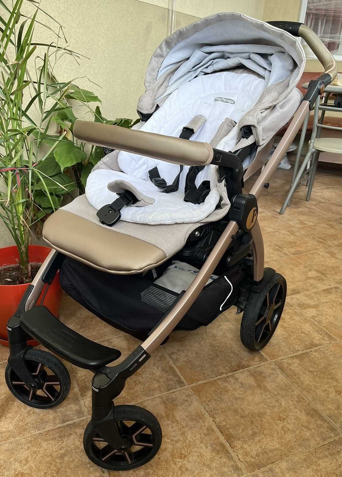 Peg Perego бебешка количка 3 в 1 
BOOK 51 ELITE MODULAR SLК MON AMOUR