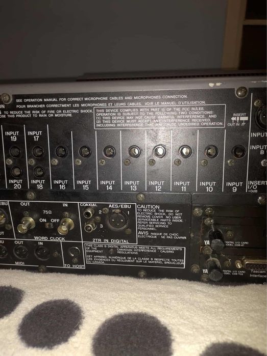 Vând mixer Yamaha O2R