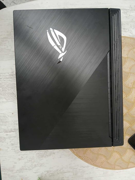 Laptop  foarte bun