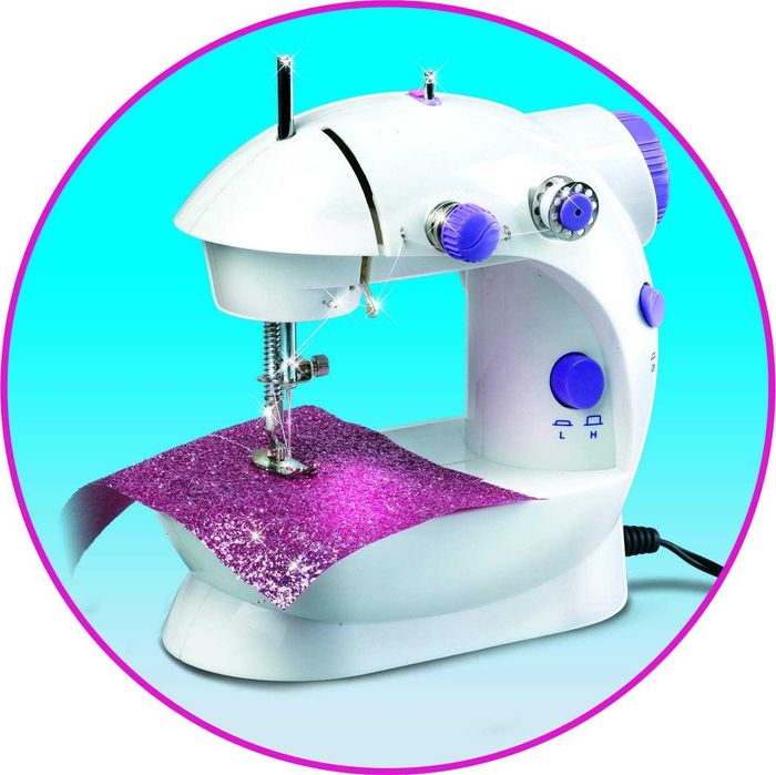 Детска шевна машина и аксесоари
