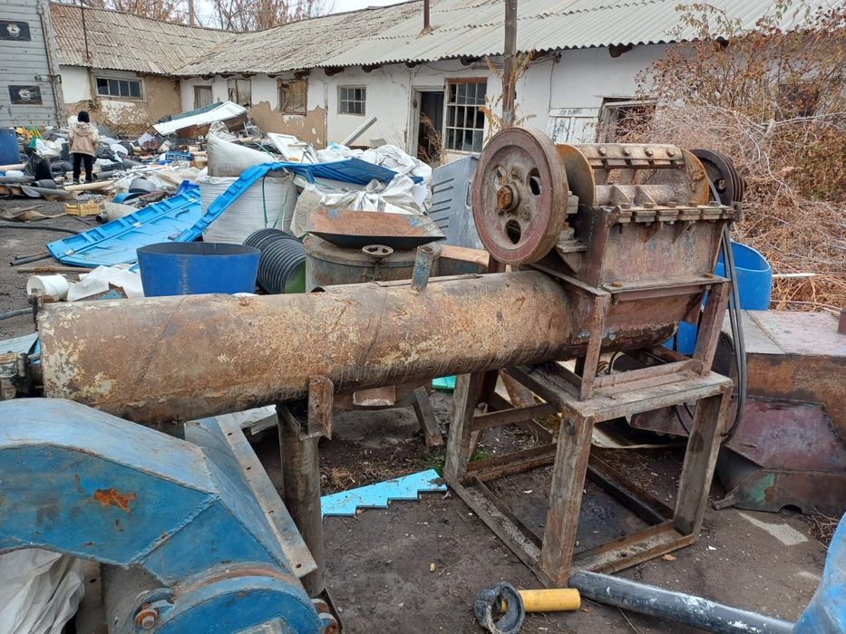 Продам дробилка с мойкай