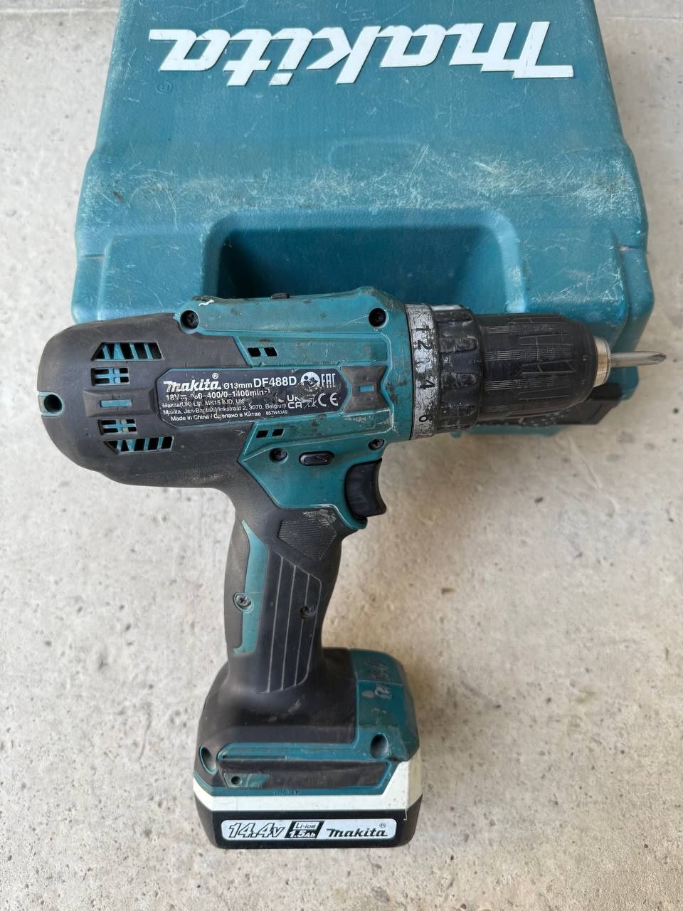Шуруповёрт Makita и Dewalt