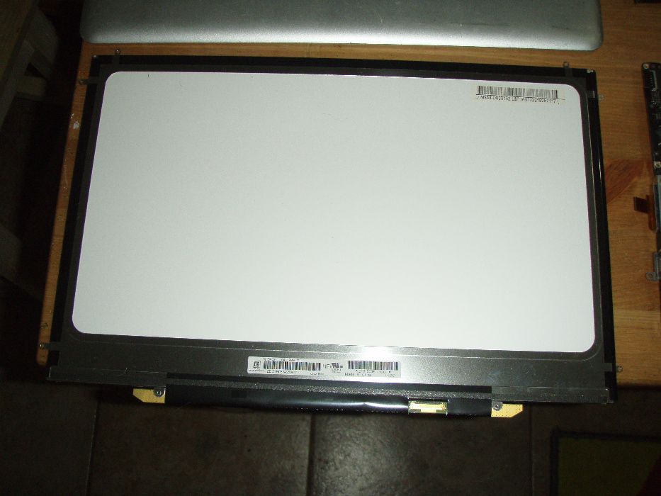 Dezmembrez Macbook Pro 15, Late 2008 proc Core 2 Duo 2.4Ghz P8600