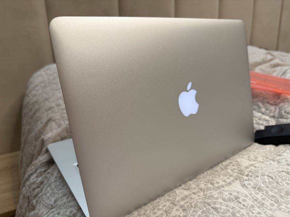 MacBook air 13 /256GB