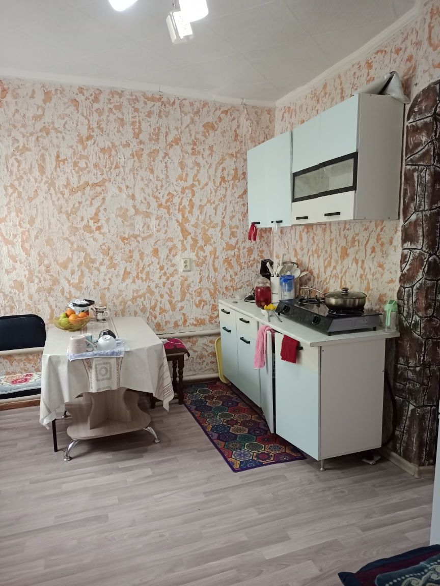 Продам трёхкомнатную квартиру барачного типа
