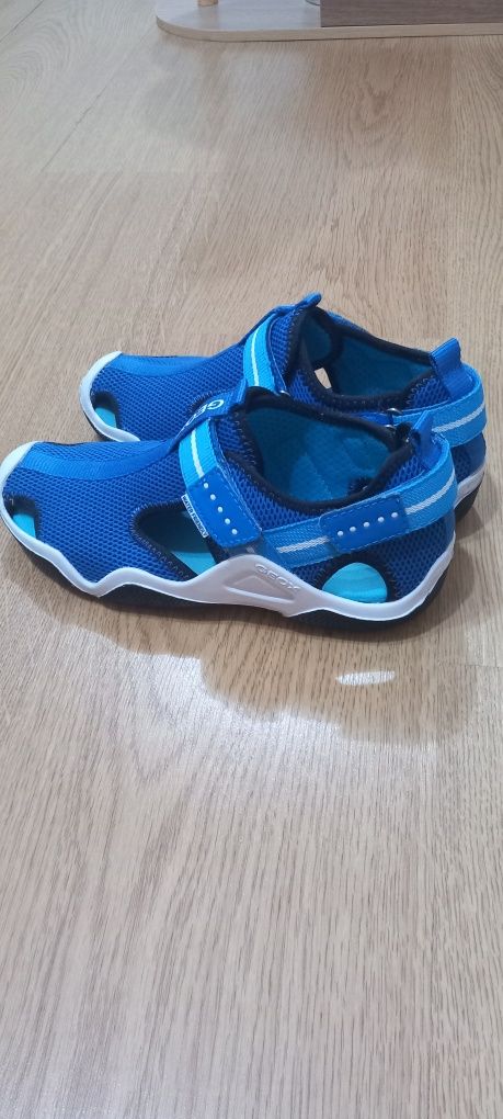 Детски сандалки GEOX