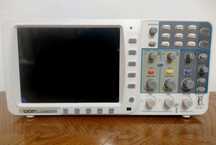 Osciloscop digital cu două canale de 60 MHz Owon SDS6062-V, nou