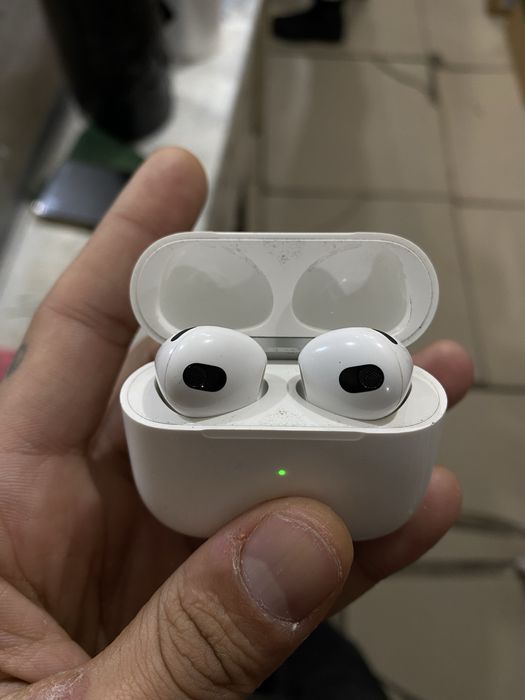 AirPods 3 with MagSafe Charging