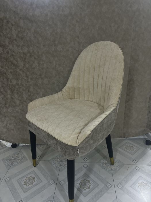 Har turdagi stullar uchun chexol