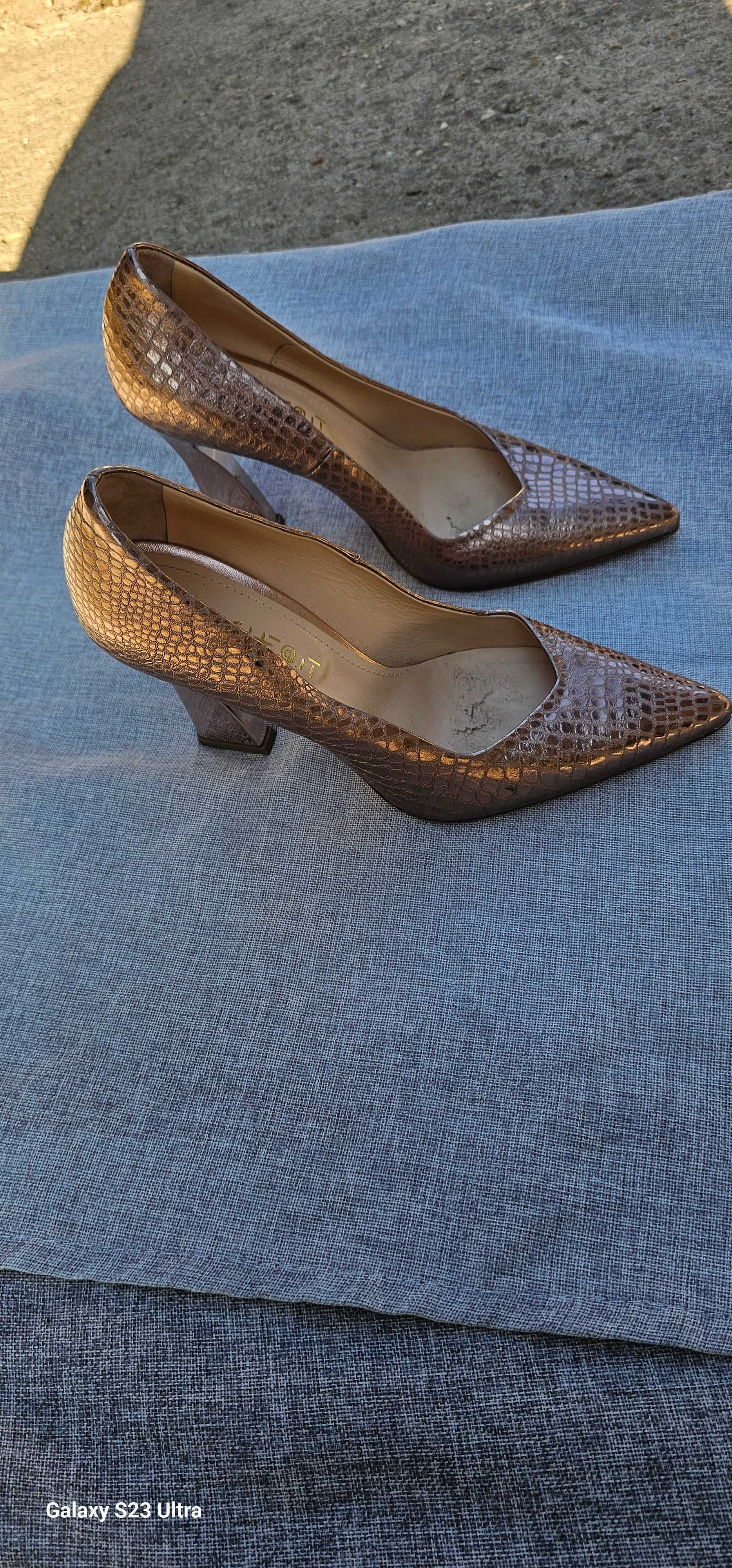Pantofi dama de vânzare