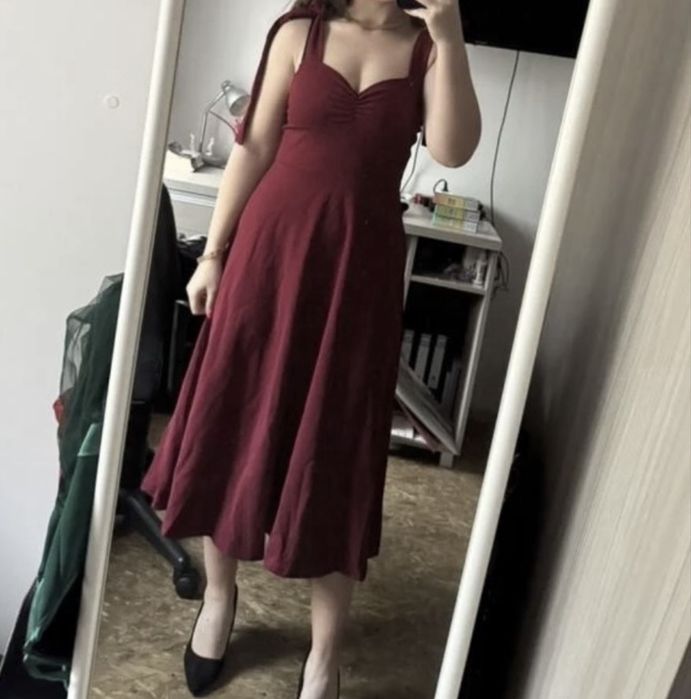 Rochie midi vișinie