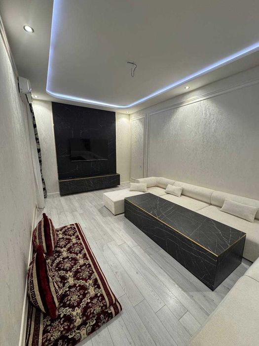 Шофайз мавзесида файзли, шинамгина ховли сотилади. NR494/30