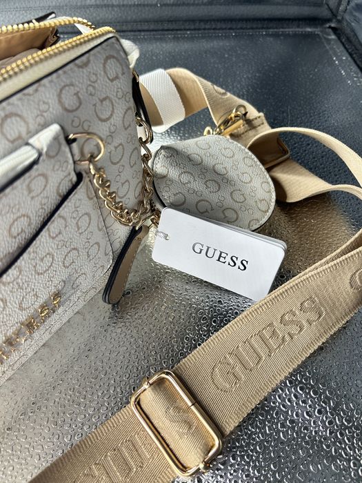 Poseta de dama Guess noua cu eticheta