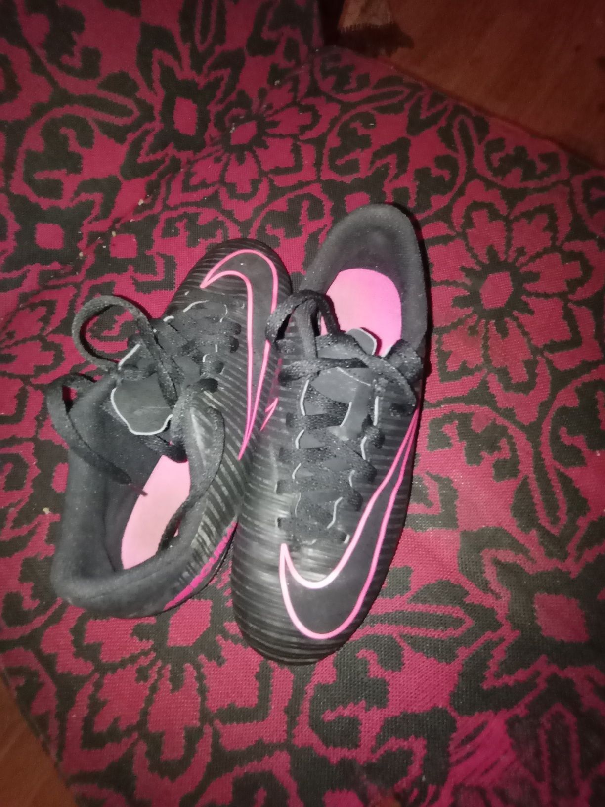 Vand ghete nike mercurial vapor