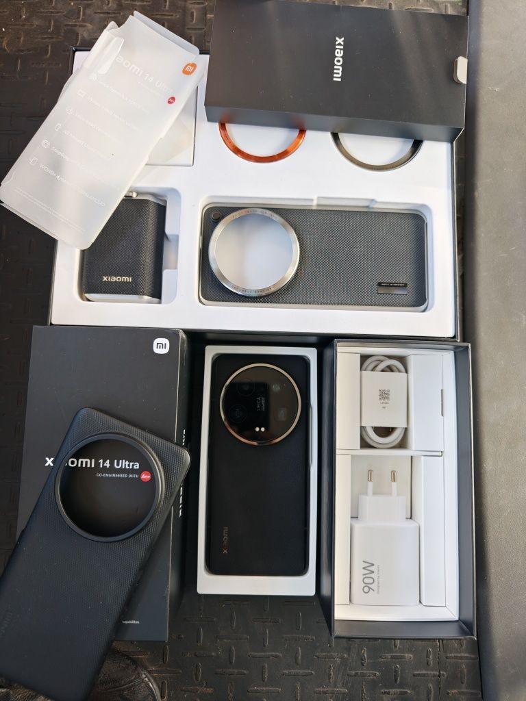 Xiaomi 14 Ultra/12-512/,перфектен,комплект,гаранция+фото кит.