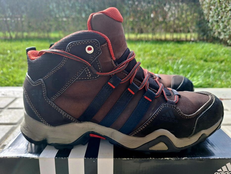 Маратонки Adidas размер 41 1/3