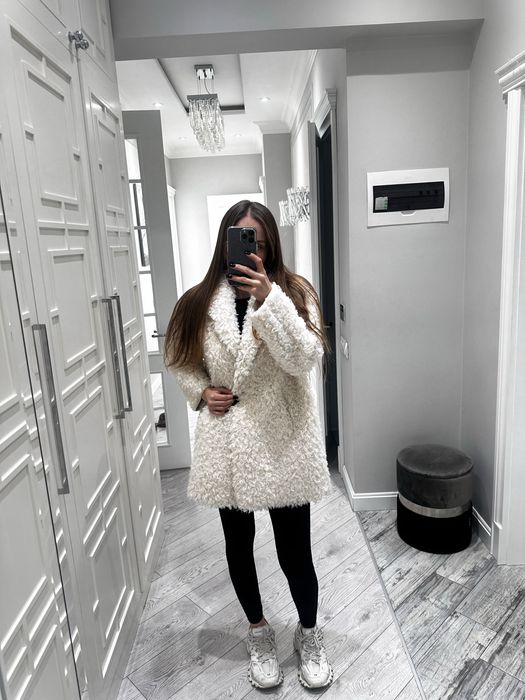 Шубка Pinko в отличном состоянии