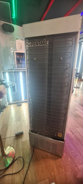 Frigider Vitrina Băuturi Sucuri Congelator