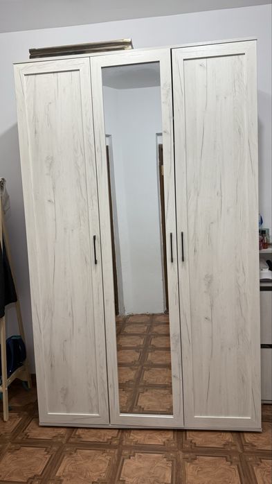 Продается шкаф 220х135