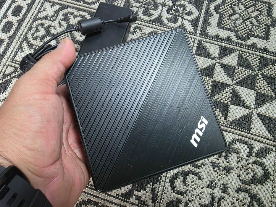 Mini PC / Barebone MSI Cubi B183 - Intel Celeron 5205u - gen 10