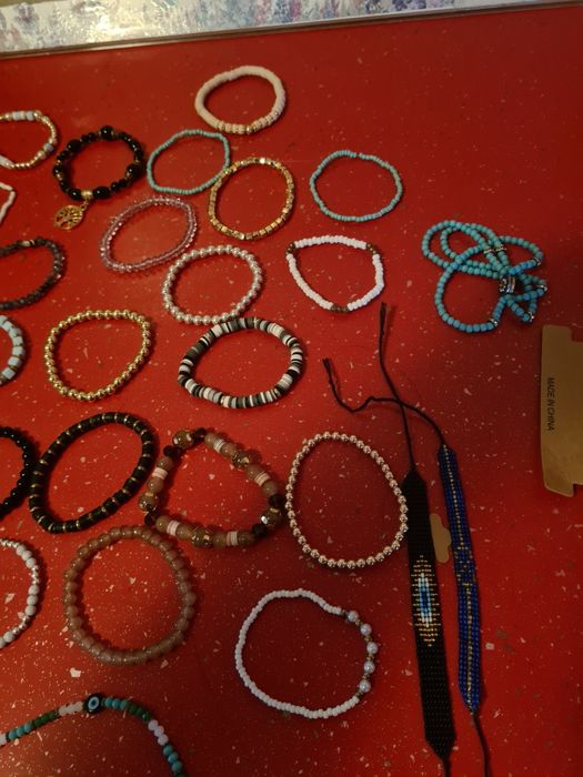 Handamale    bratari  inele  ceas