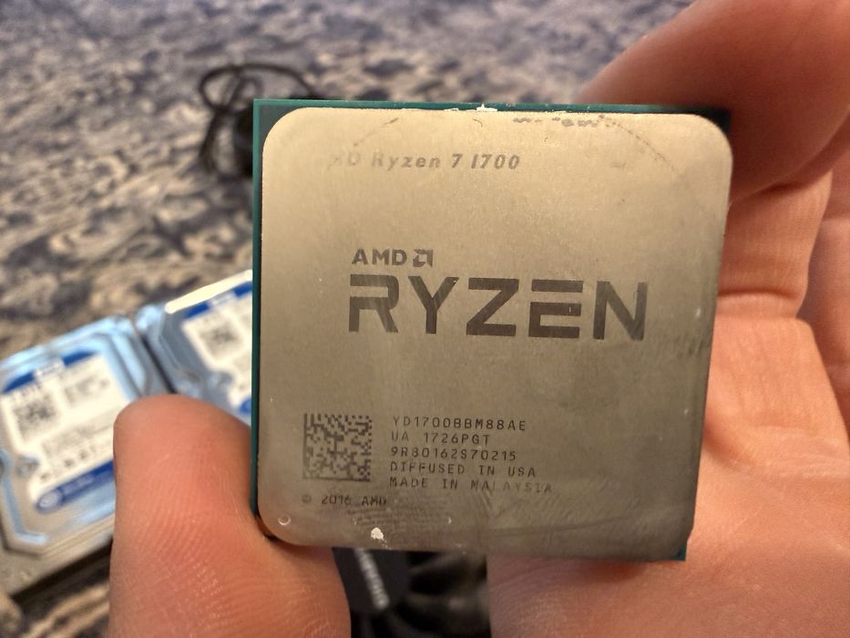 Componente PC - Ryzen 7 1700 CPU