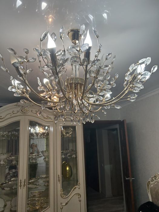 Продам люстру, в зал или хол