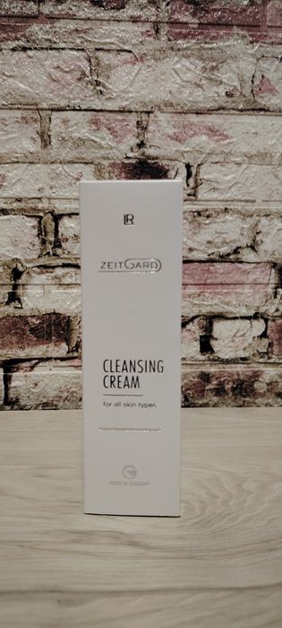 Професионален уред за почистване на лице LR Zeitgard PRO - чисто нов!