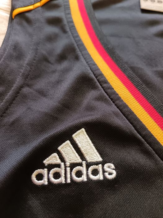 Vând maieu cu Germania