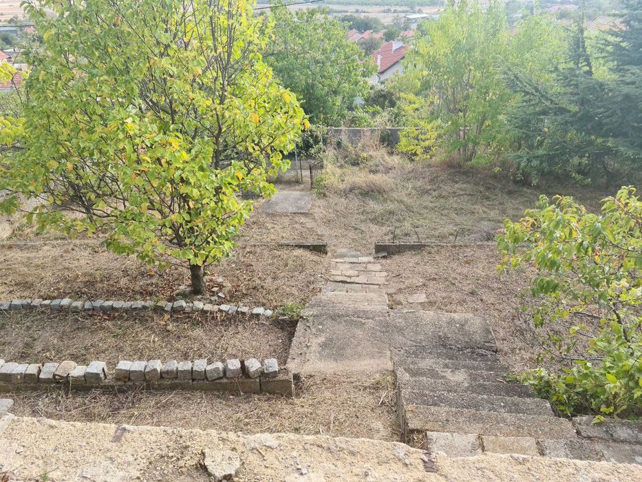 Продава се Къща в Казанлък - 100 кв.м за 842 €/кв.м - Снимка #2